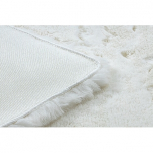 Baltas kailio imitacijos kilimas TEDDY | 120x160 cm