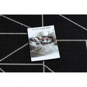 Juodas sizalio kilimas su geometriniais motyvais FLOORLUX | 160x230 cm 