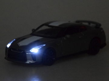 Metalinis automobilis - Nissan GT-R