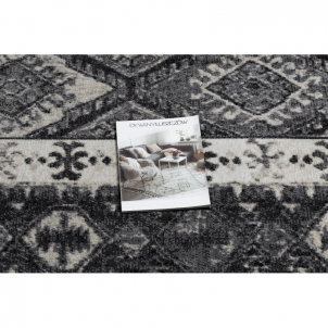 Modernus kilimas su juodos spalvos akcentais MUNDO Etnic | 200x290 cm