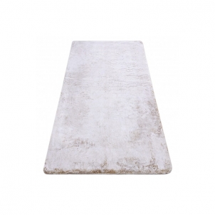 Smėlio spalvos kailio imitacijos kilimas LAPIN | 133x180 cm