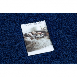 Tamsiai mėlynas ilgo plauko kilimas SOFFI | 180x270 cm 