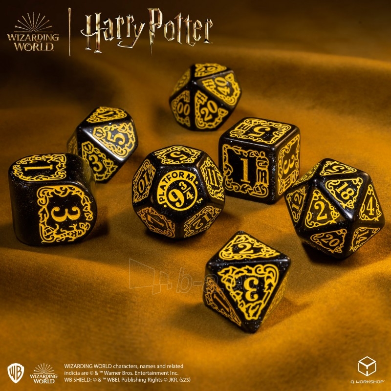 Kauliukų rinkinys Harry Potter. Hufflepuff Modern Dice (juodos sp.) paveikslėlis 8 iš 8