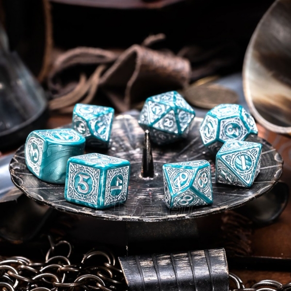 Kauliukų rinkinys Viking modern dice set: Mjolnir paveikslėlis 7 iš 8