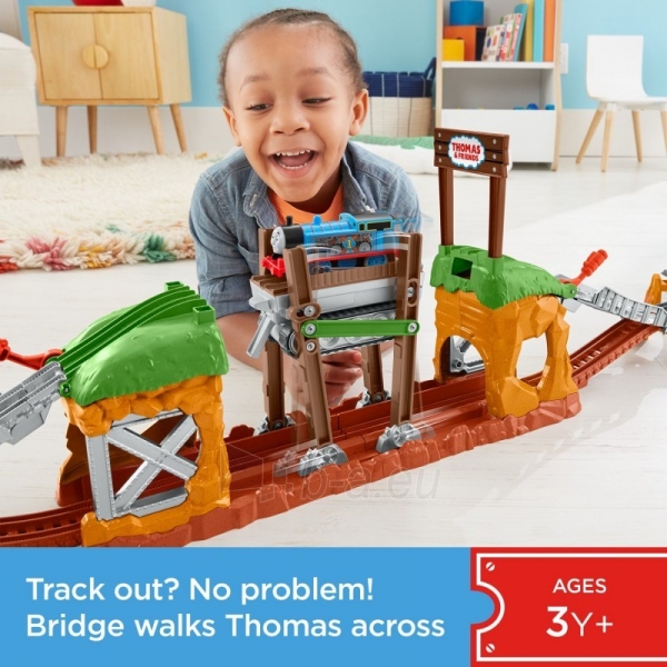 thomas walking bridge train set