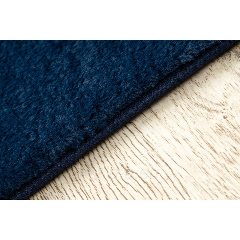 Tamsiai mėlynas kailio imitacijos kilimas POSH | 120x160 cm paveikslėlis 9 iš 17