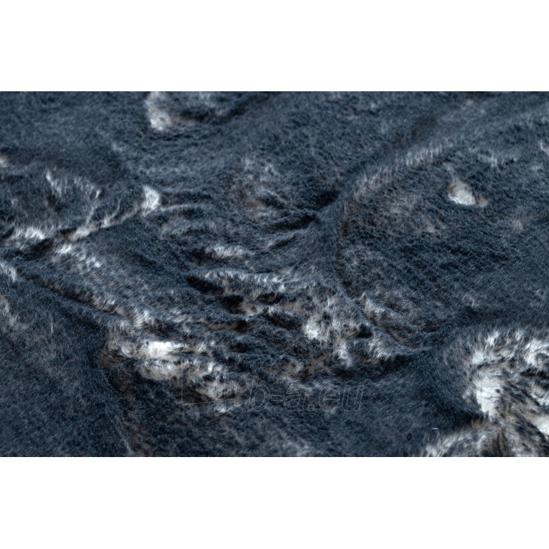 Tamsiai pilkas kailio imitacijos kilimas LAPIN | 180x270 cm paveikslėlis 9 iš 16